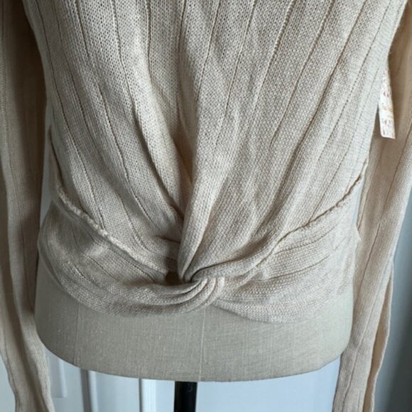Free People NWT "Got Me Twisted" V Neck Sweater - Picture 5 of 16